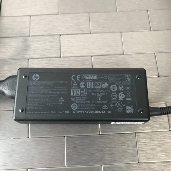HP AC Adapter Model PPP009C HP P/N753559-002 19.5volt Output 4.55mm x 3.0mm plug - Picture 3 of 8